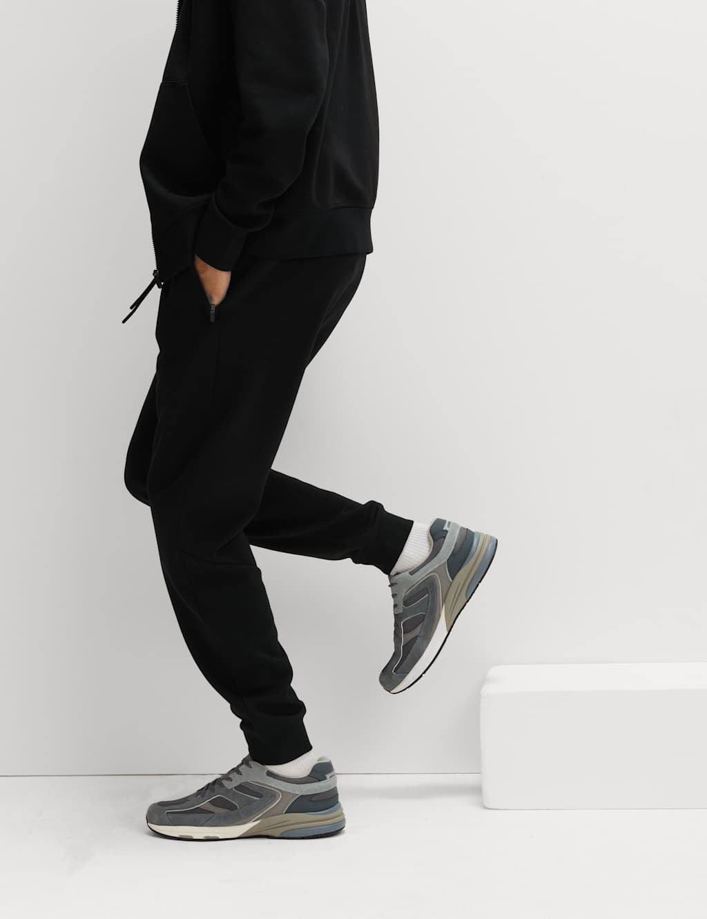 Goodmove Performance Jersey Joggers Black