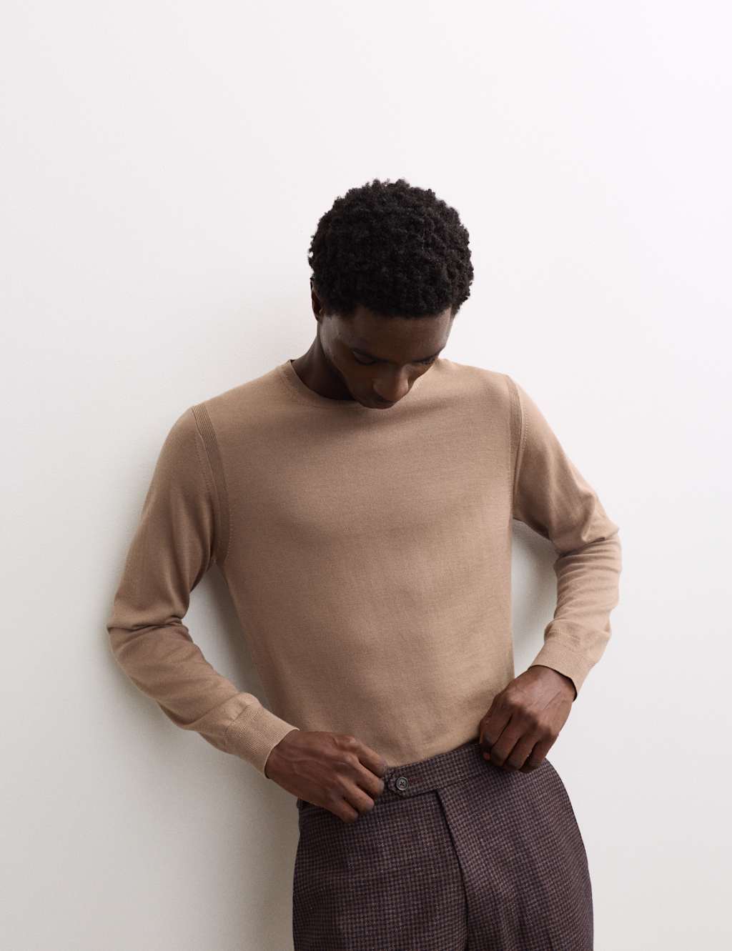 JAEGER Extra Fine Merino Wool Crew Neck Jumper with Silk Mink