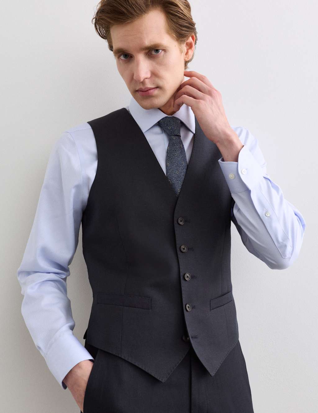 Jaeger Men's Tailored Fit Italian Silk & Linen Waistcoat - 44 - Navy - By M&S