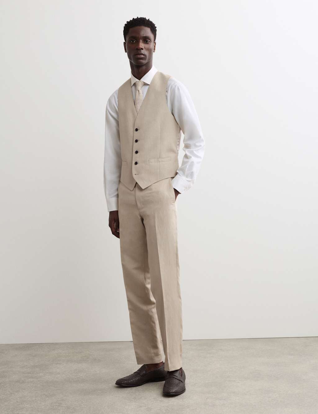 Jaeger Men's Tailored Fit Italian Silk & Linen Waistcoat - 48 - Stone - By M&S