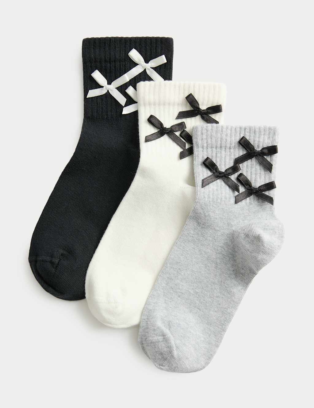 M&S 3pk Cotton Rich 3D Bows Socks (6 Small - 7 Large) Black Mix