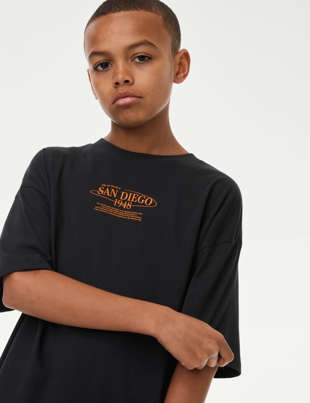 Plain black t shirt boy outlet