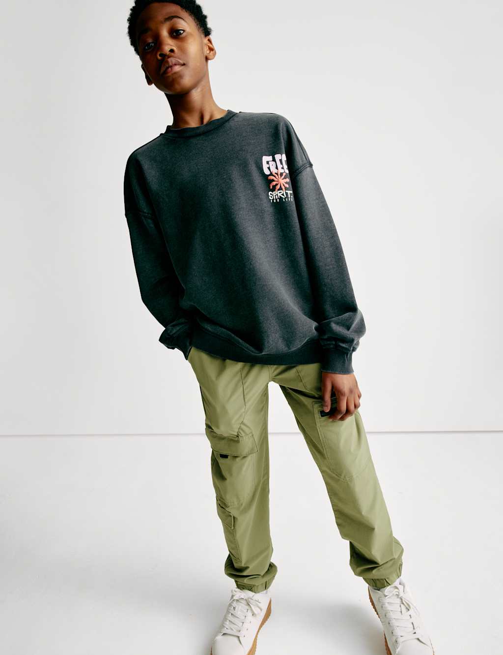 Elasticated Waist Cargo Trousers (6-16 Yrs)