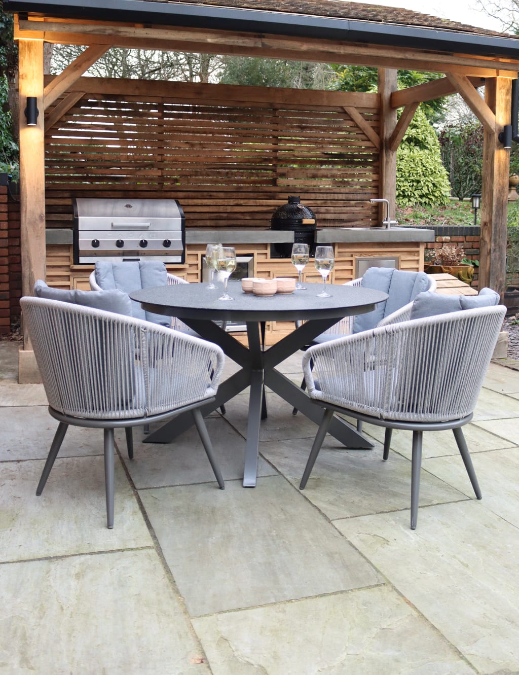 Aspen 4 Seater Round Garden Table & Chairs