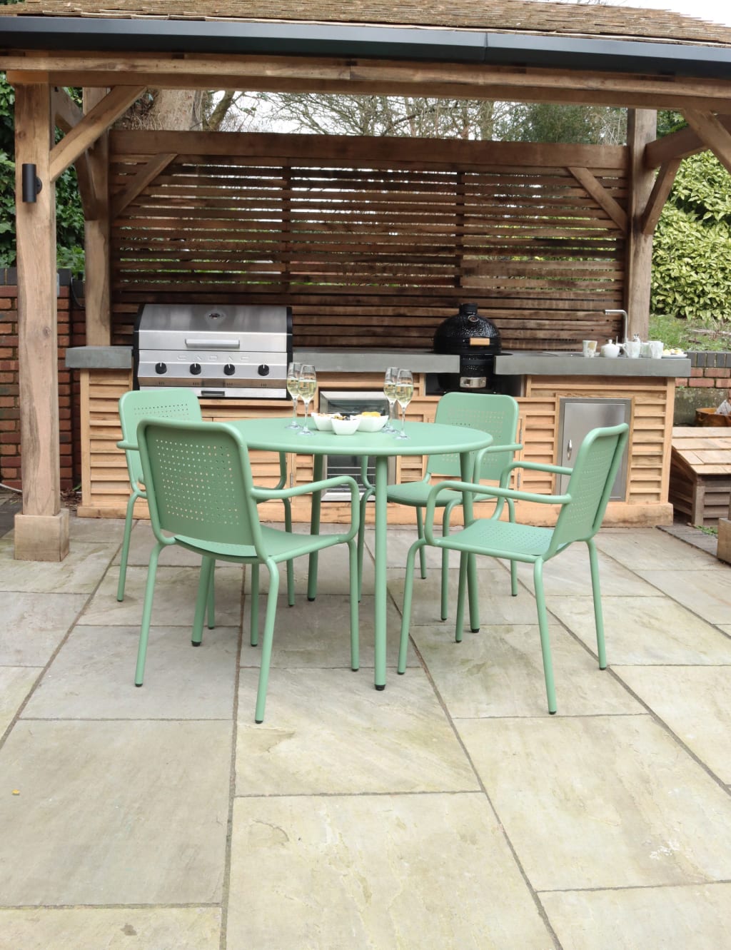 Porto 4 Seater Round Garden Table & Chairs