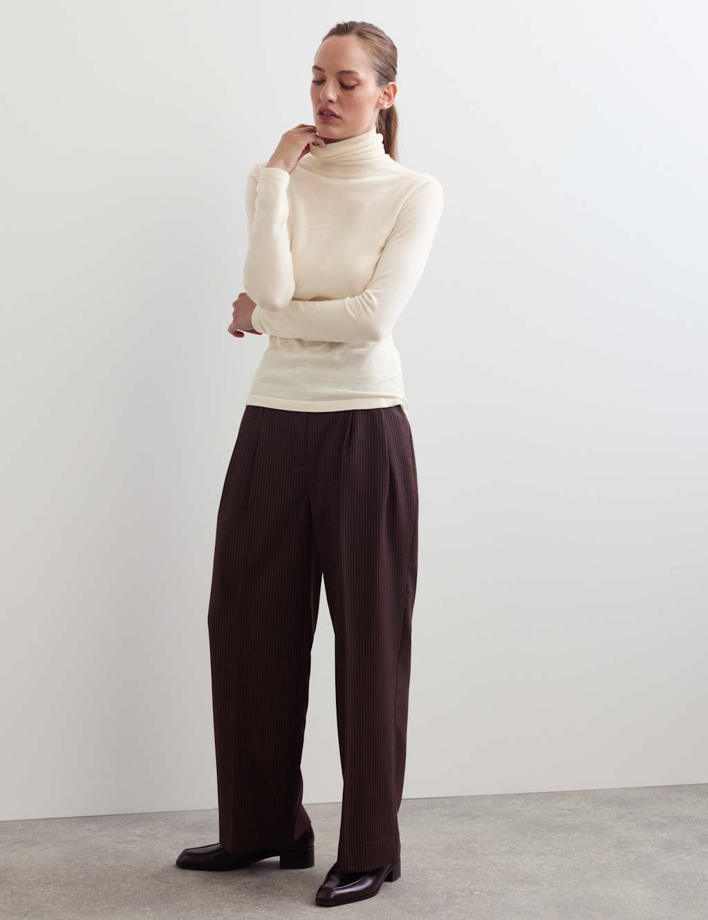 Jaeger Women's Wool with Cashmere Roll Neck Jumper - Small - Ivory - By M&S