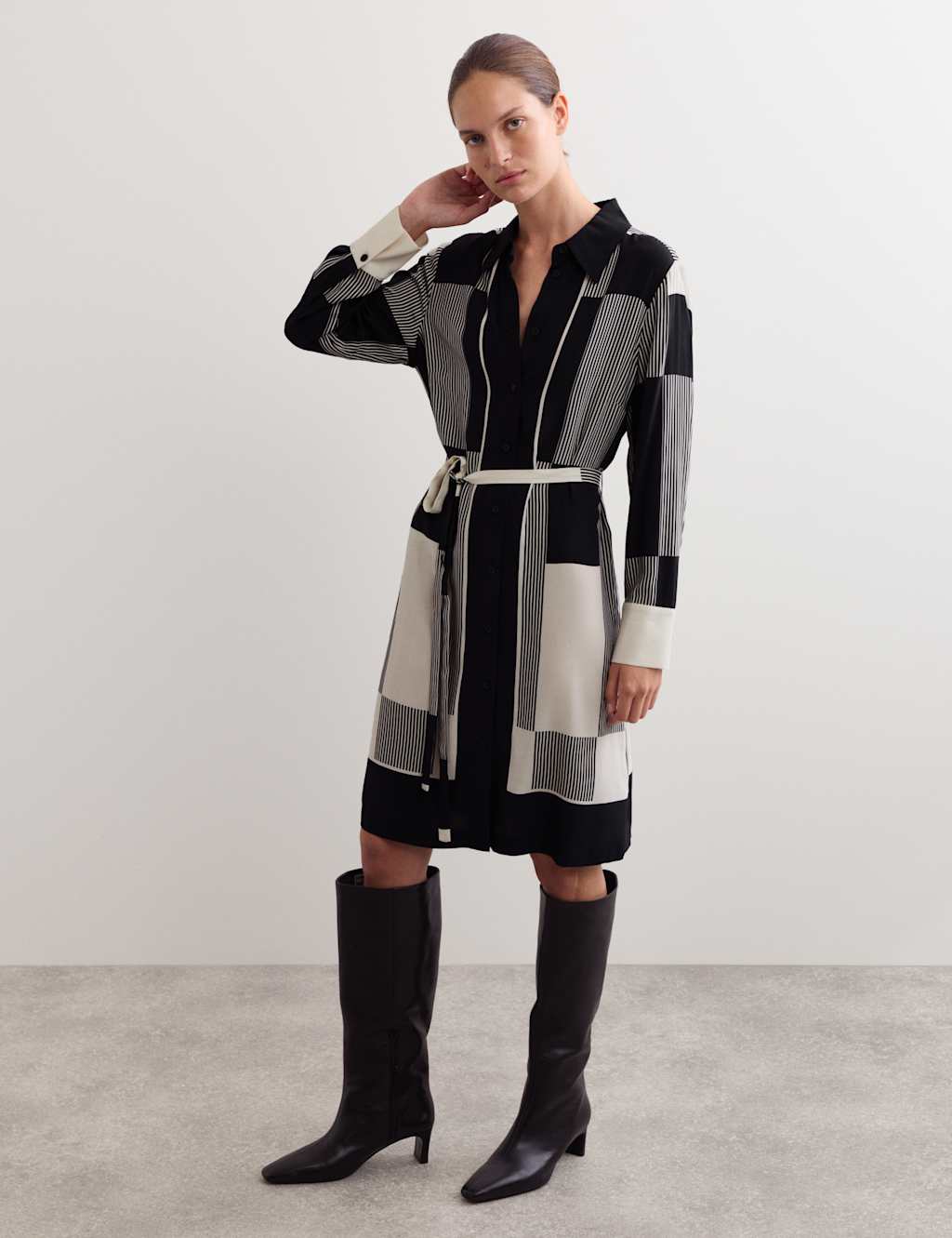 JAEGER Printed Belted Knee Length Shirt Dress Black Mix