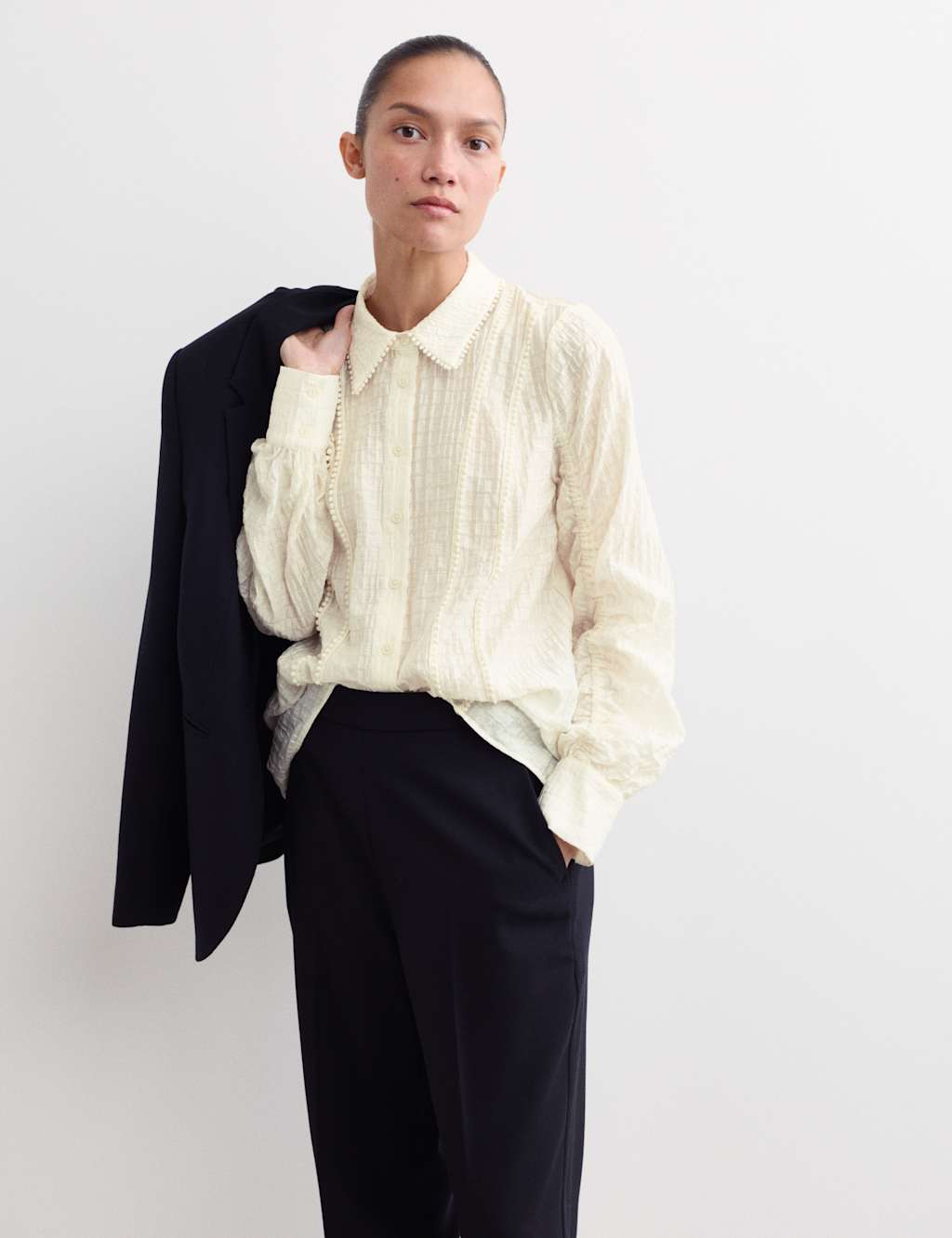 JAEGER Textured Jacquard Collared Ruched Detail Blouse Ivory