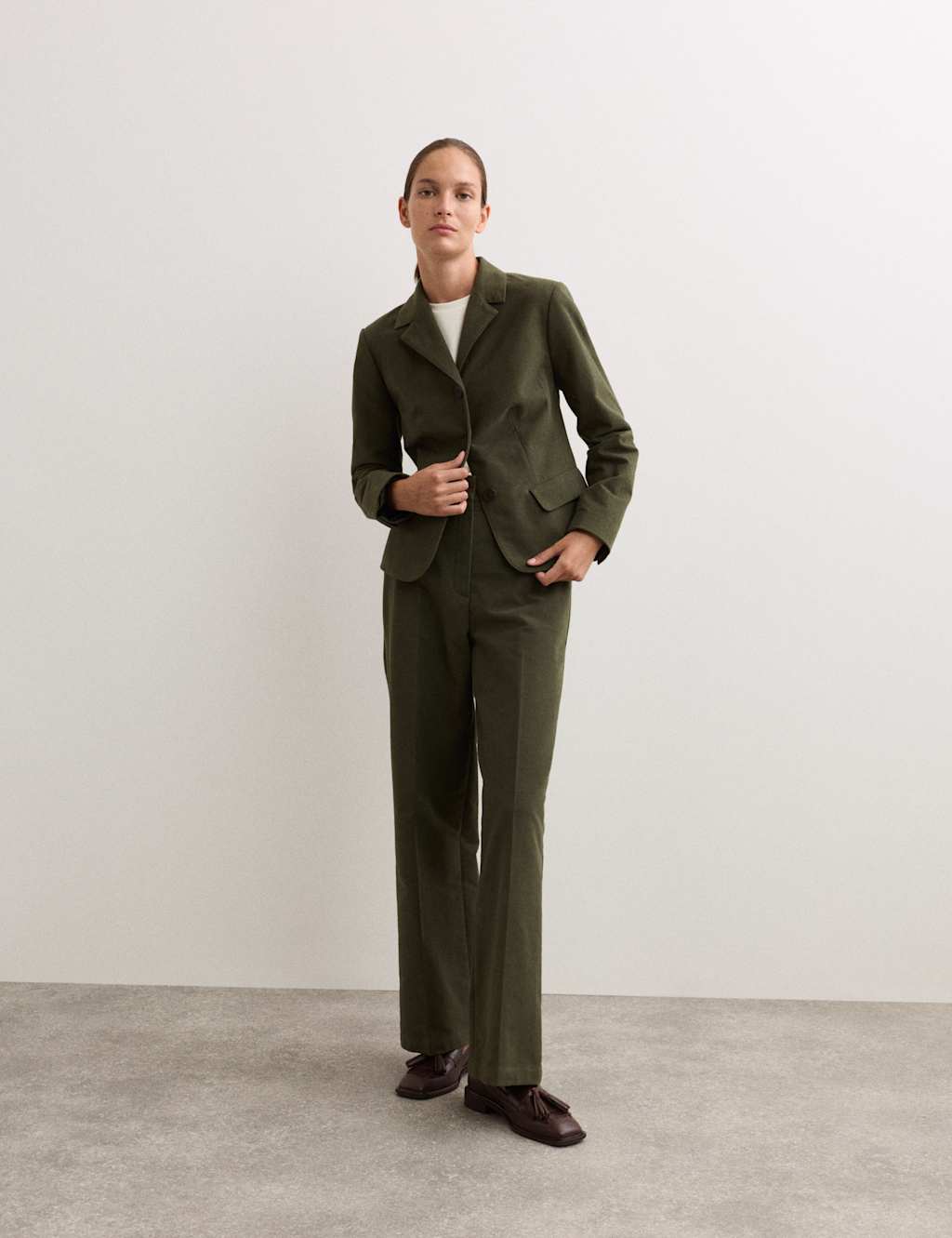 JAEGER Cotton Rich Italian Moleskin Cropped Jacket Moss Green