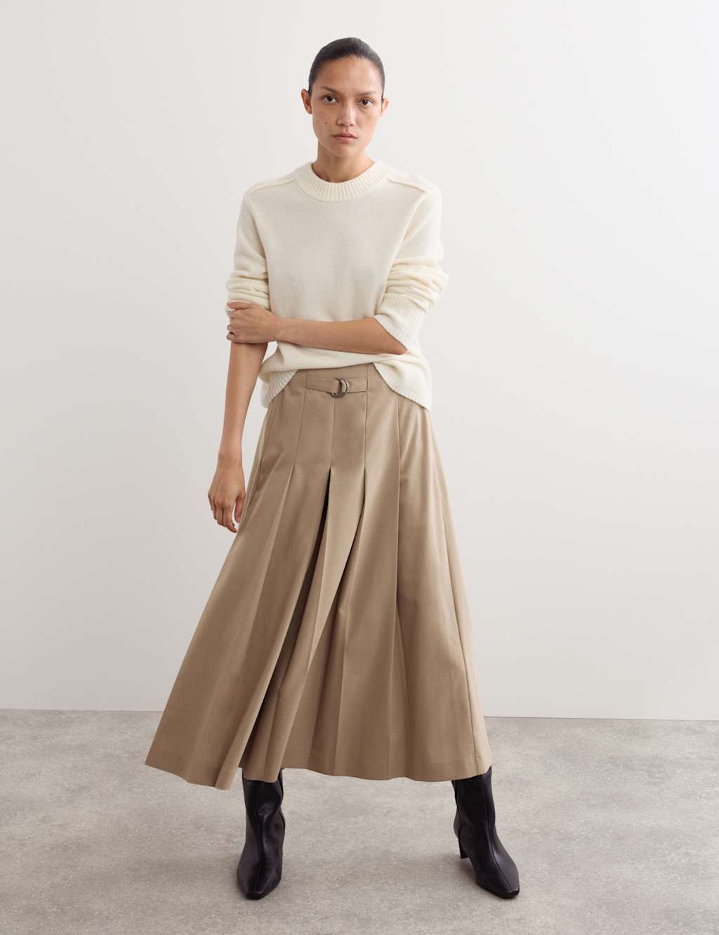 JAEGER Pleated Culottes with Wool Camel