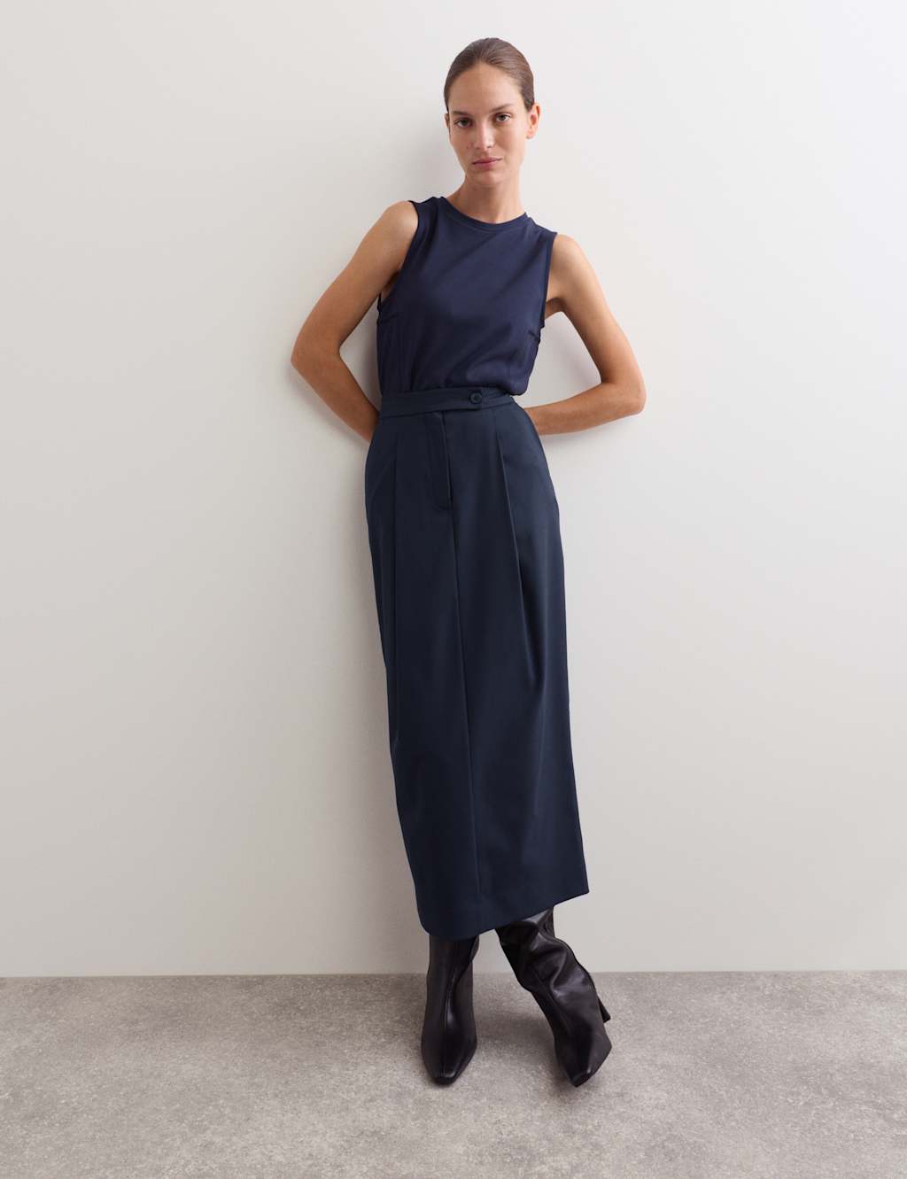 JAEGER Pleated Midaxi Tailored Skirt with Wool Navy
