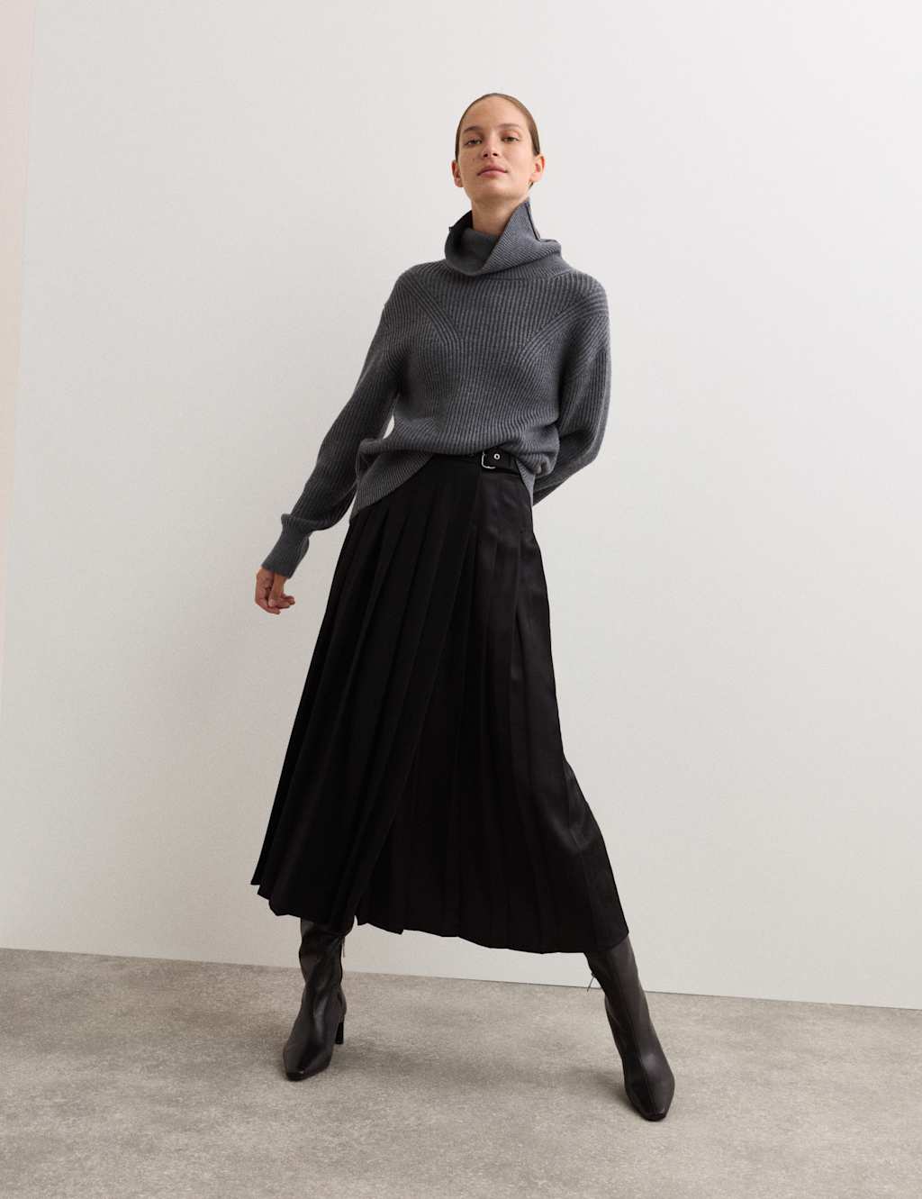 JAEGER Pleated Wool Kilt Skirt Black Mix