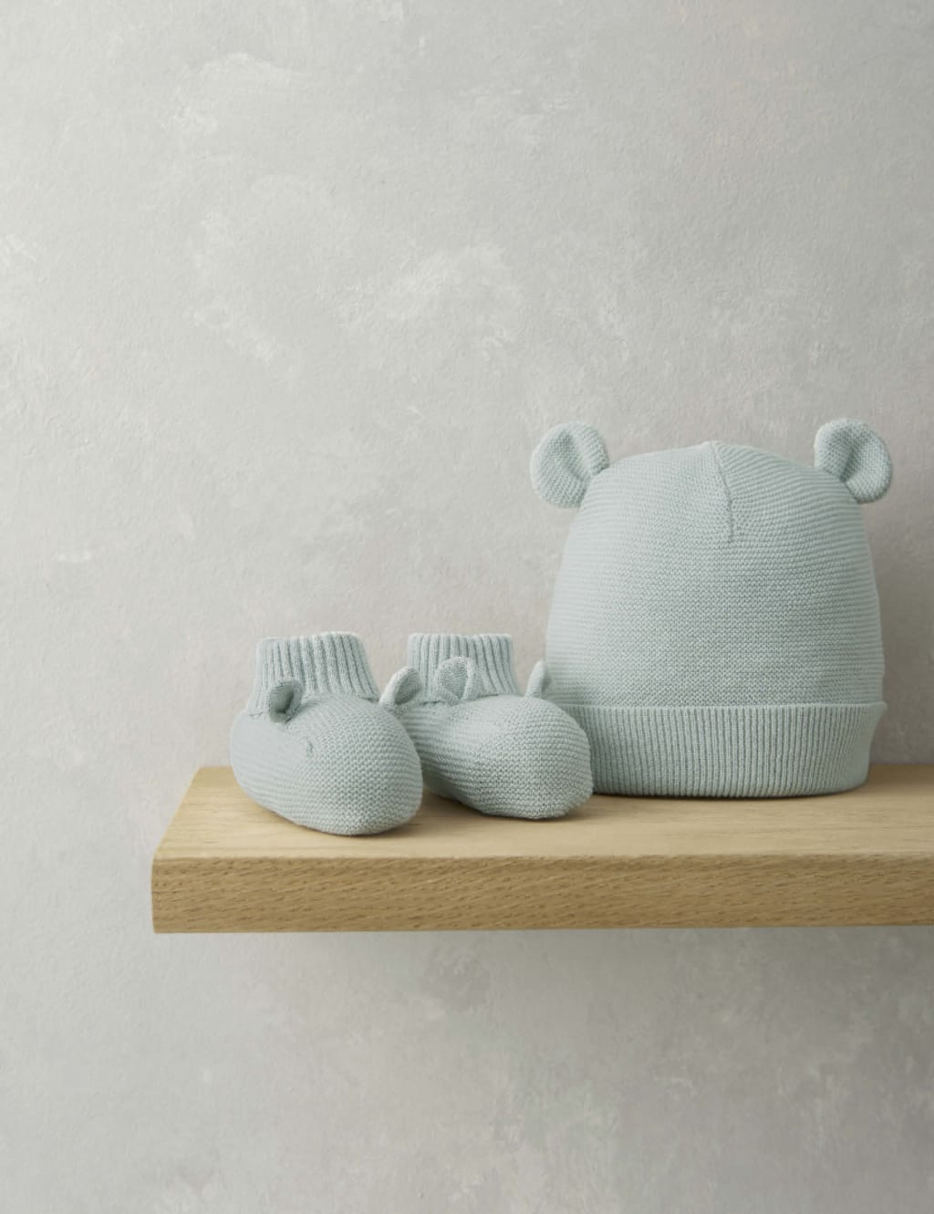 Knitted Hat and Bootie Set (7lbs-6 Mths)