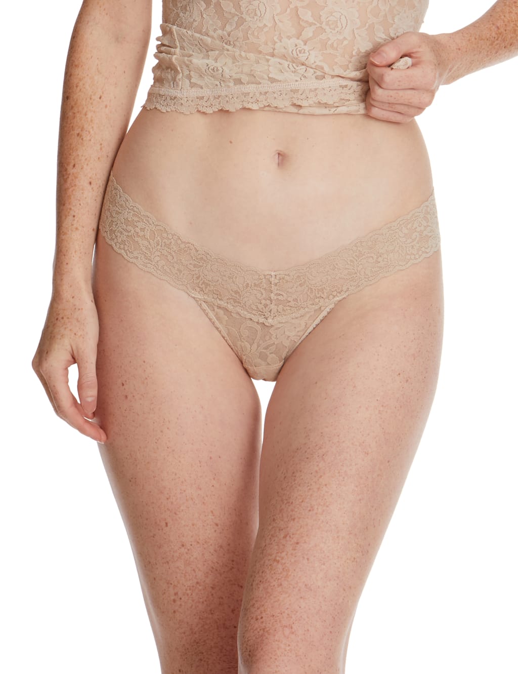 Low Rise Signature Lace Thong