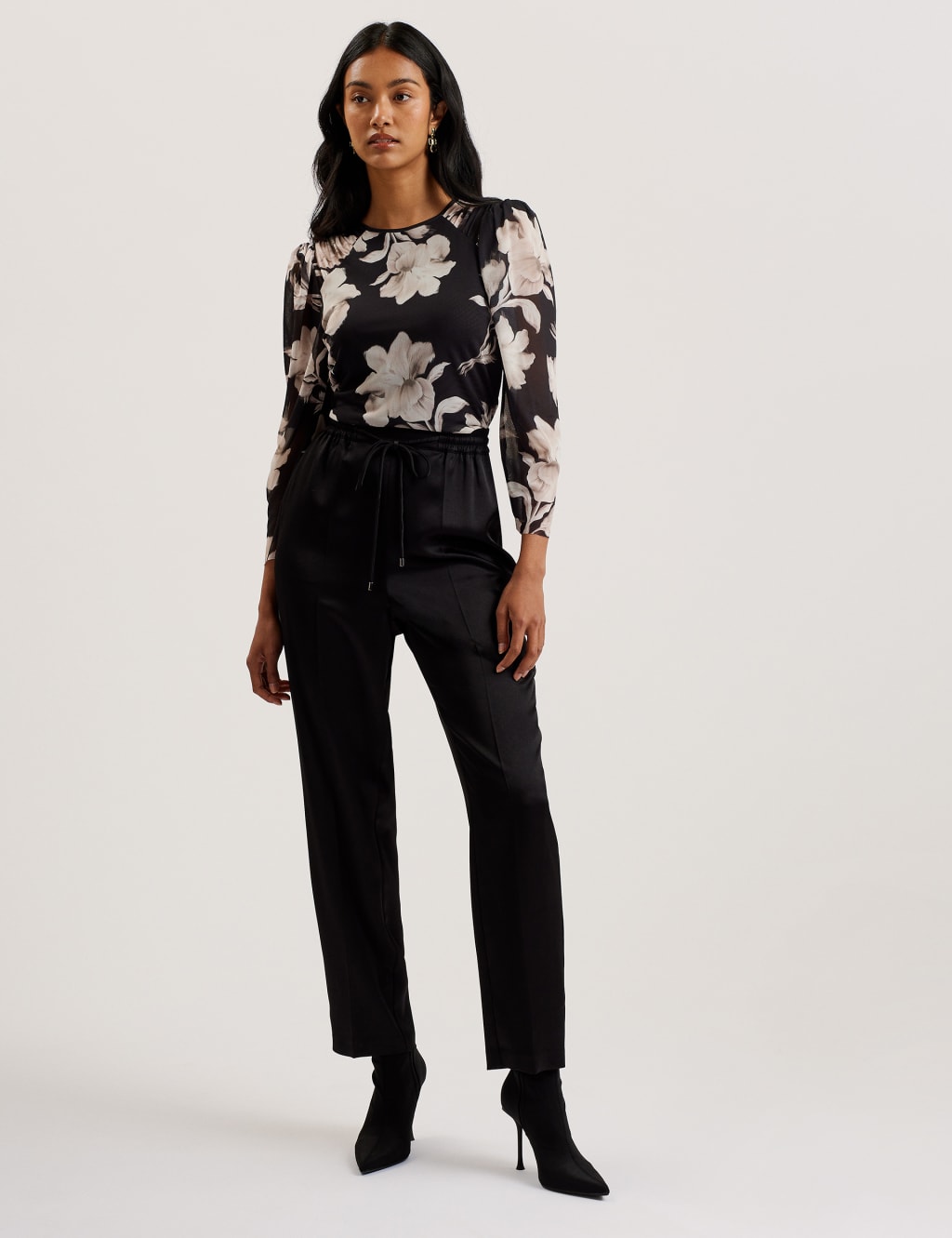Natori Satin Slim Cut Jogger