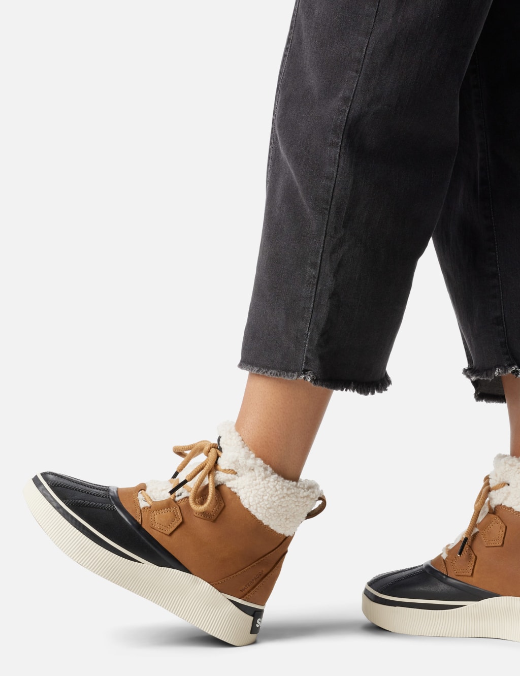 Out N About IV Chillz Leather Walking Boots
