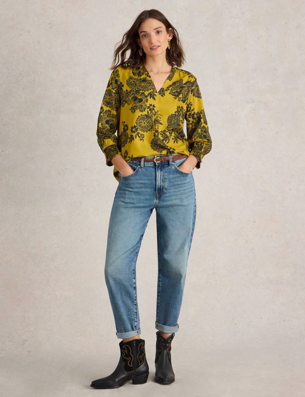 Mid Rise Straight Leg Tapered Jeans