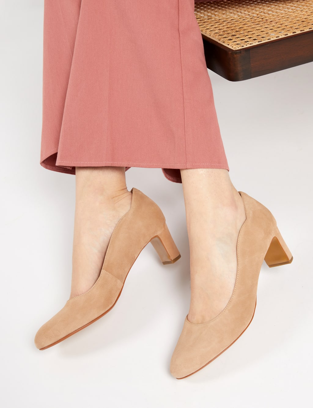 Jones Bootmaker Women's Suede Block Heel Court Shoes - 6 - Beige, Light Blue,Black,Navy,Beige