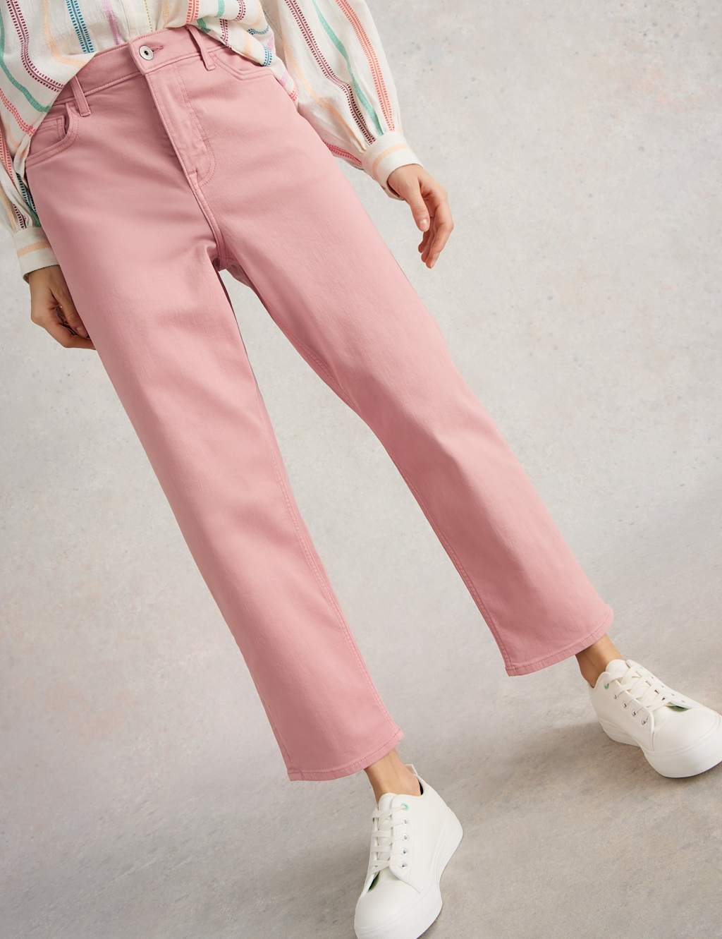 Mid Rise Straight Leg Cropped Jeans
