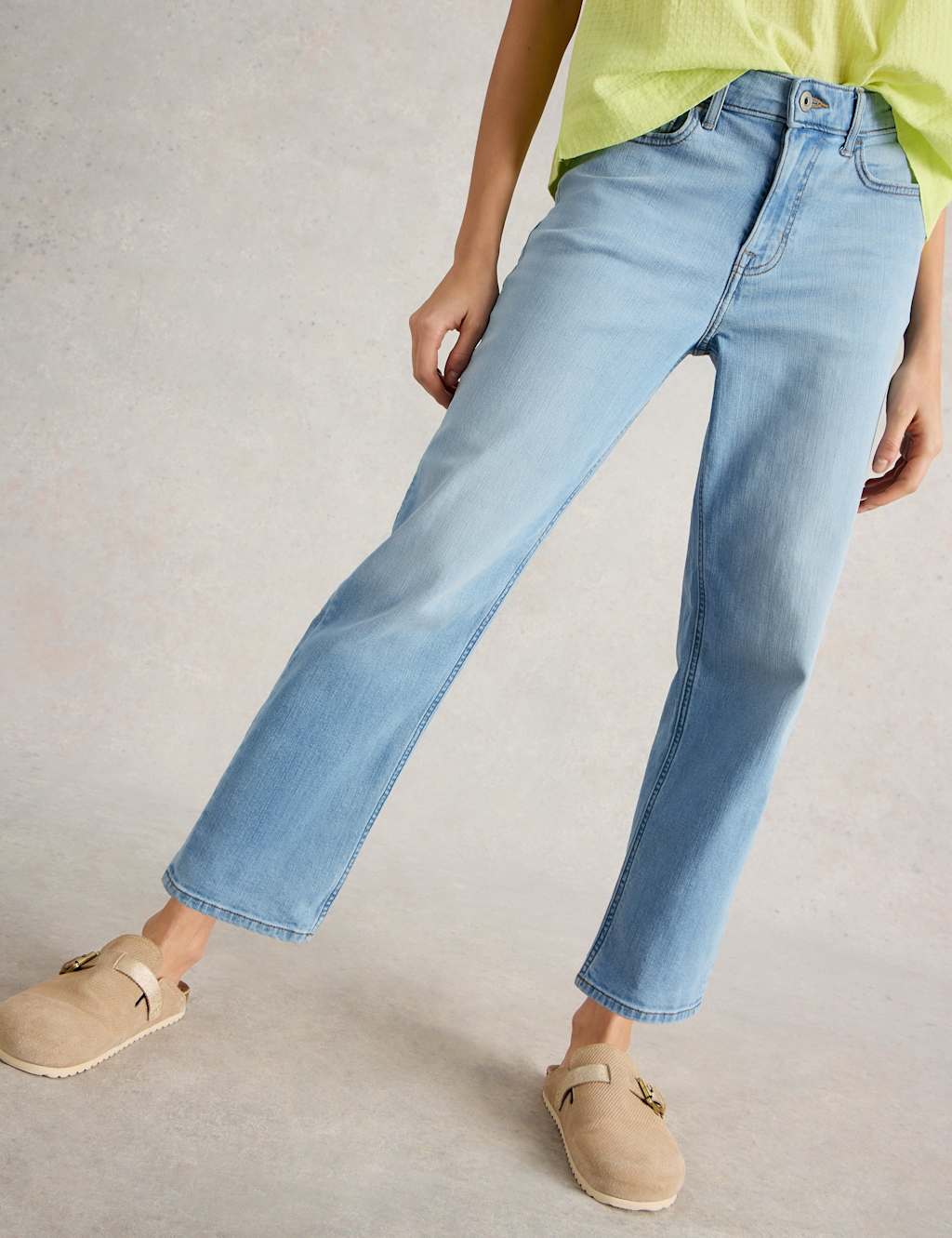 Mid Rise Straight Leg Cropped Jeans