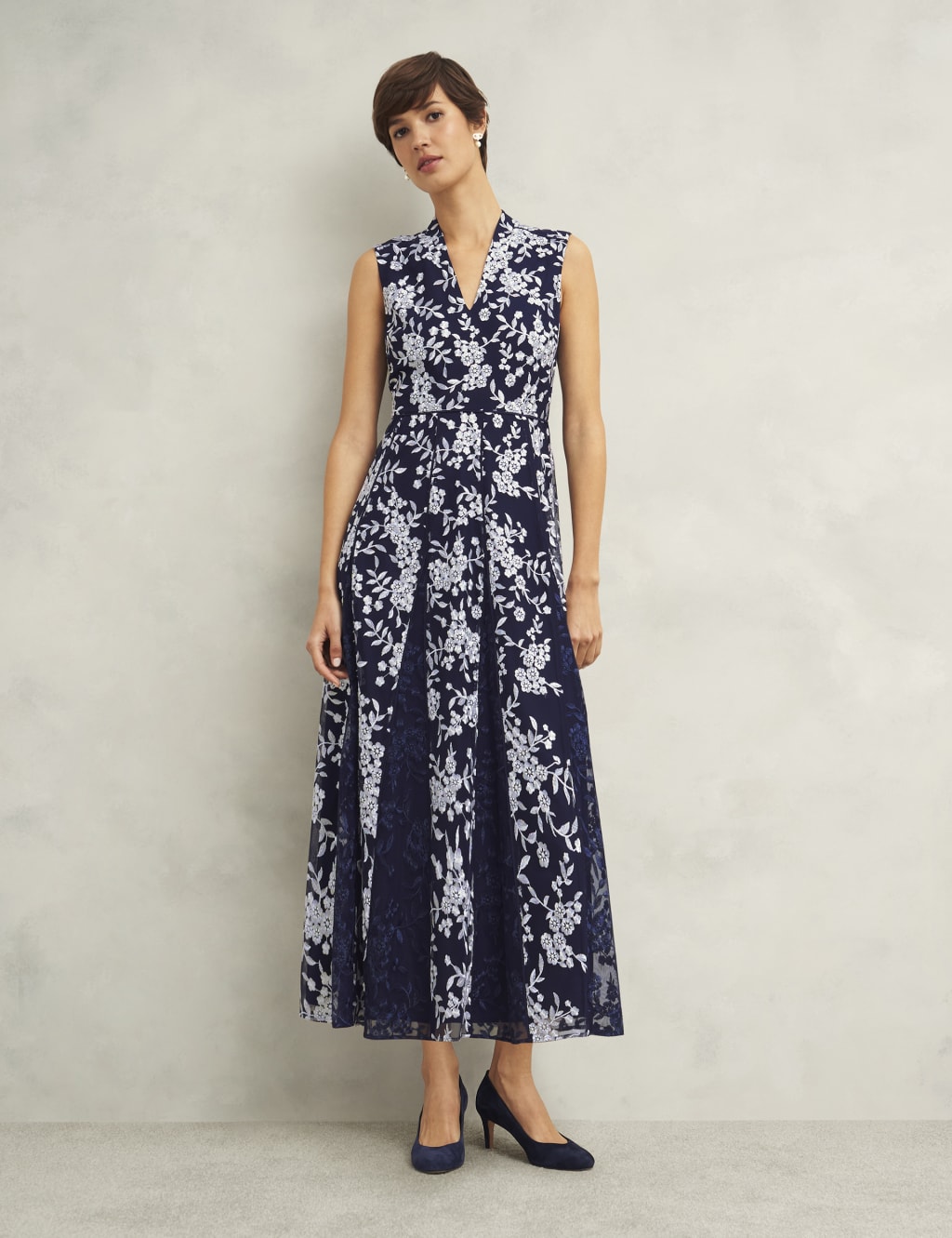 Floral Embroidered V-Neck Midaxi Dress