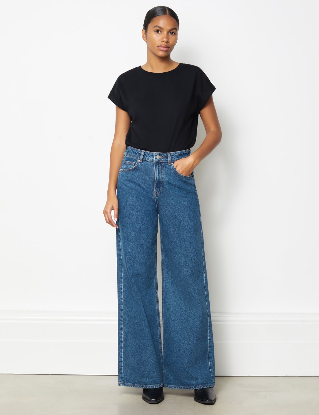 Women s Wide Leg Jeans at M S