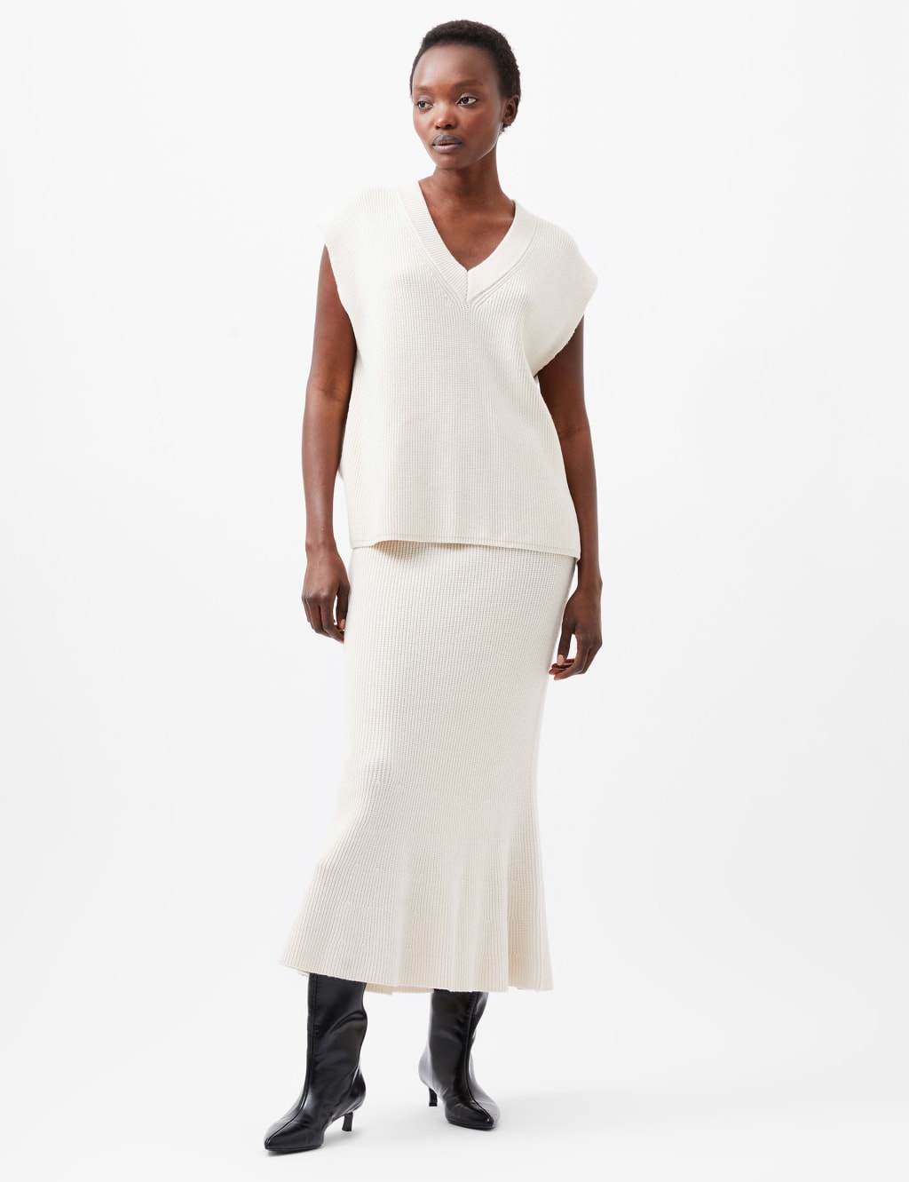 Nariko Rib Vest