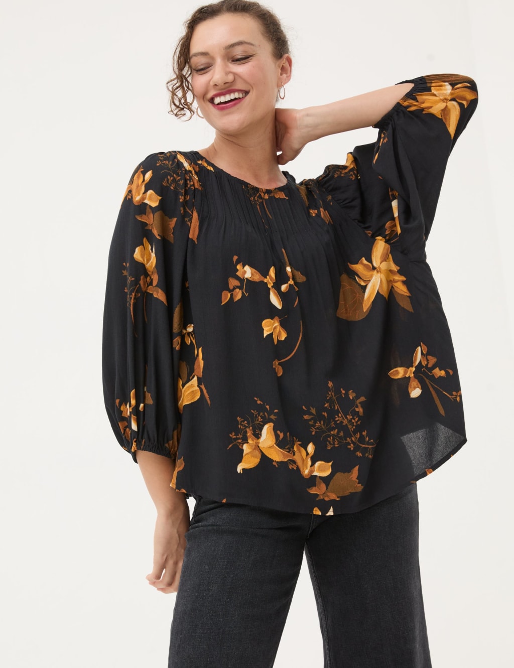 Mittoshop Floral Round Neck Flounce Sleeve Blouse main image 1