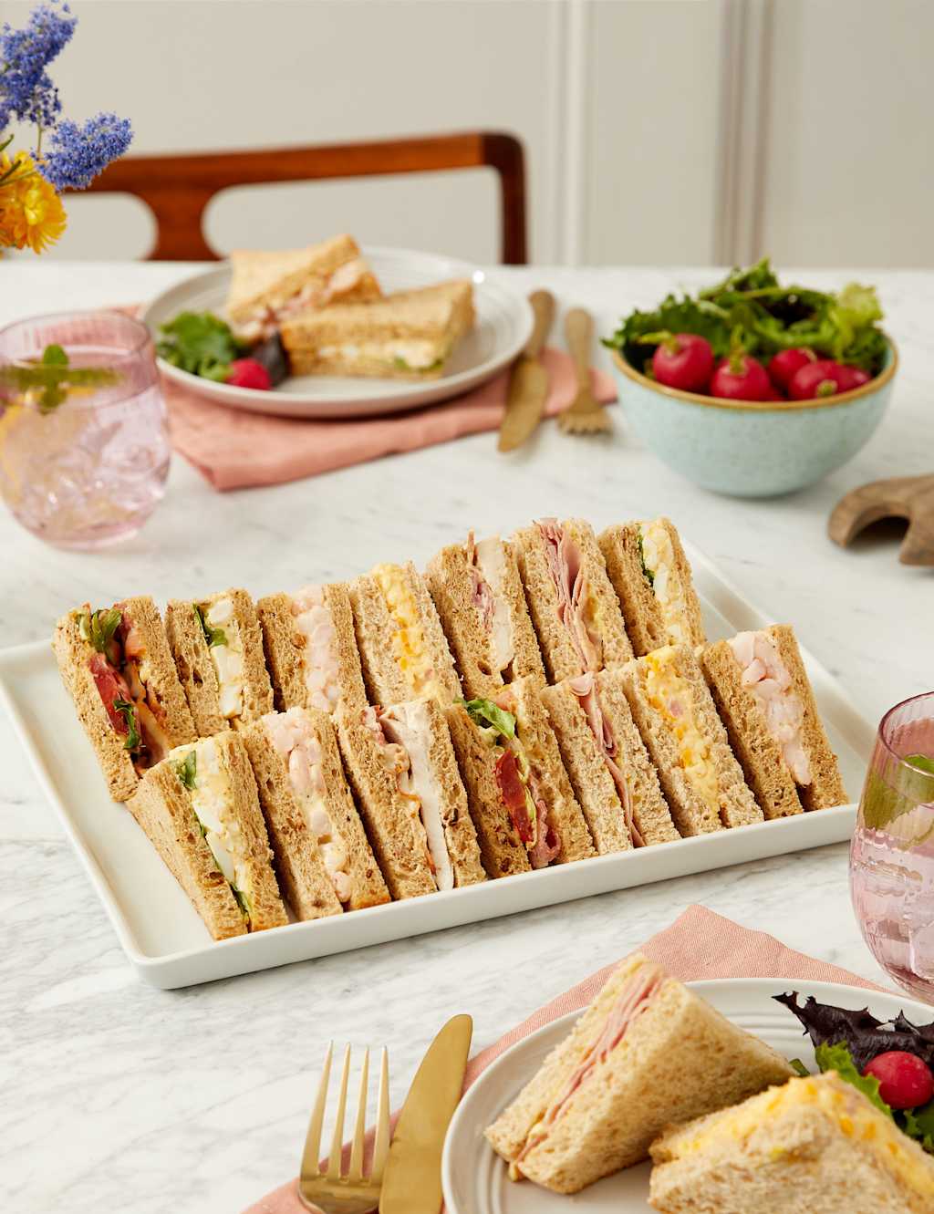 Classic Sandwich Selection (14 Pieces)