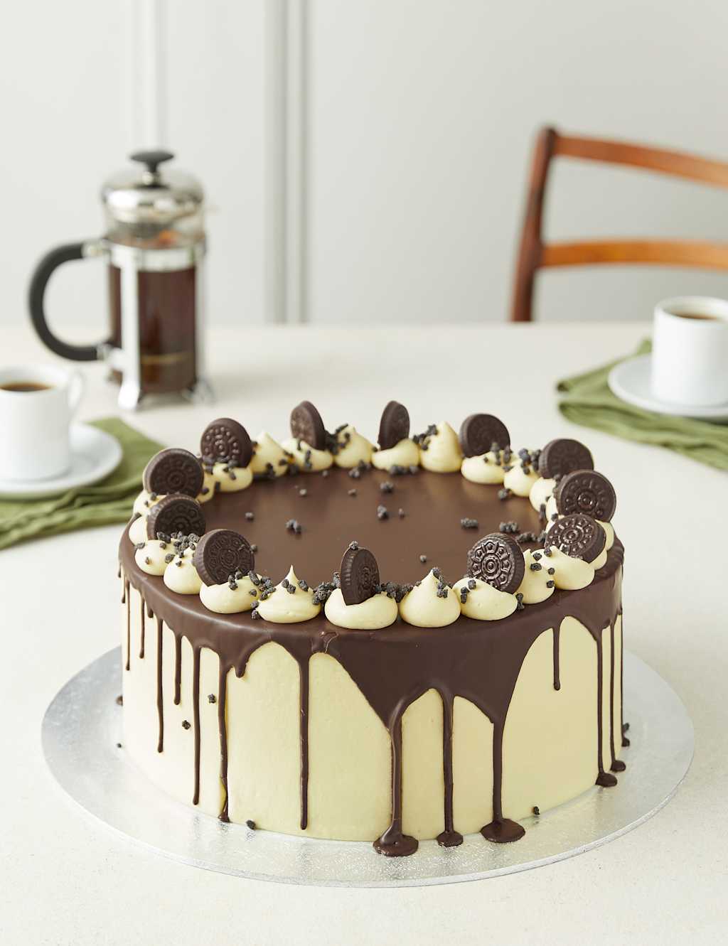 Extra Large Cookies & Cream Cake (Serves 32)
