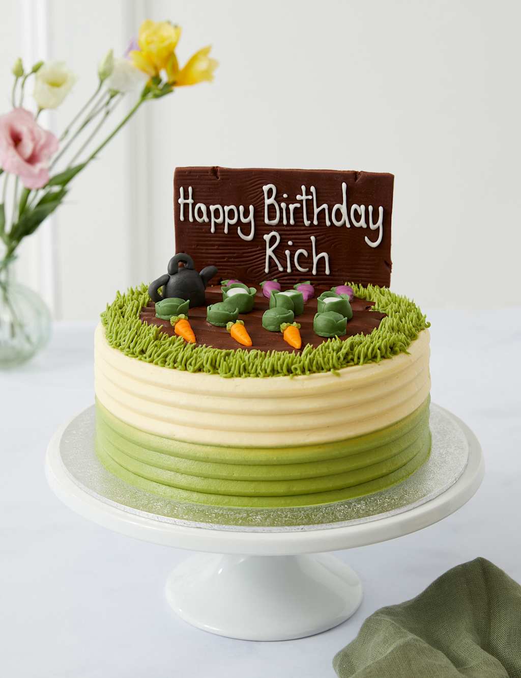 Personalised Gardening Cake (Serves 20)
