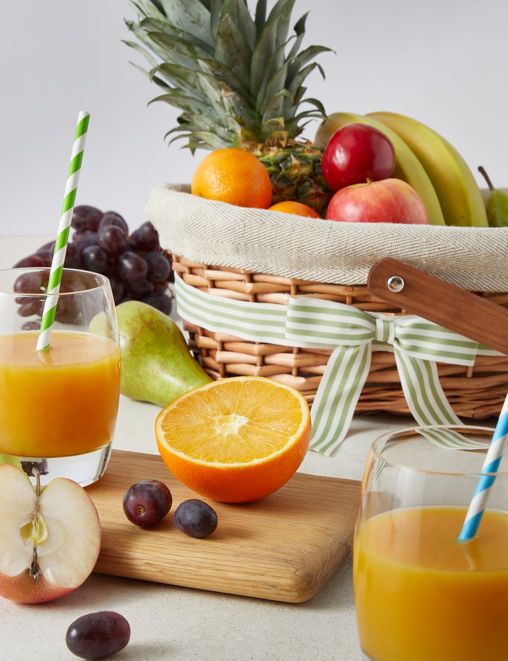 Medium Fresh Fruit Basket