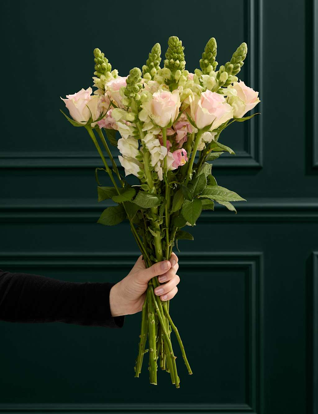 Rose & Antirrhinum Bouquet