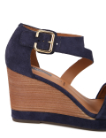 Buckle Strap Wedge