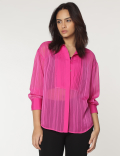 Spread Collar Pleated Shirt