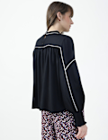MOCK NECK CONTRAST TIP BLOUSE