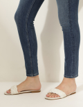 Solid Skinny Fit Jeans