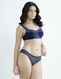 Polyamide Rich Lace Regular Fit Knickers