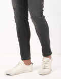 Skinny Fit Denim