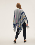 Woven Checked Tassel Poncho