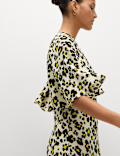 Printed Round Neck Cape Sleeve Midaxi Tea Dress