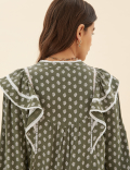 Leaf Print Pintuck Knee Length Shift Dress