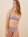 Body Soft™ Non Wired Plunge Bra A-E