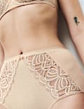 Amelia Lace Natural Lift&trade; Full Cup Bra Set A-E