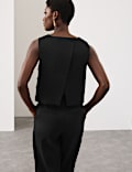 Set aus eng geschnittenem Oberteil und Hose