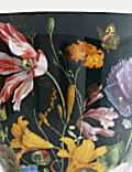 Becher mit Blumenmotiv