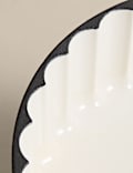 Cast Iron Medium Fluted Pie Dish