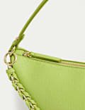 Chain Detail Shoulder Bag