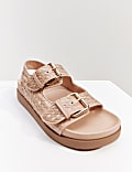 Sandalen mit Knöchelriemen und Schnalle