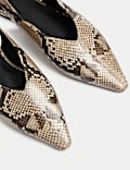 Zapatos planos sin talón de punta con estampado de serpiente